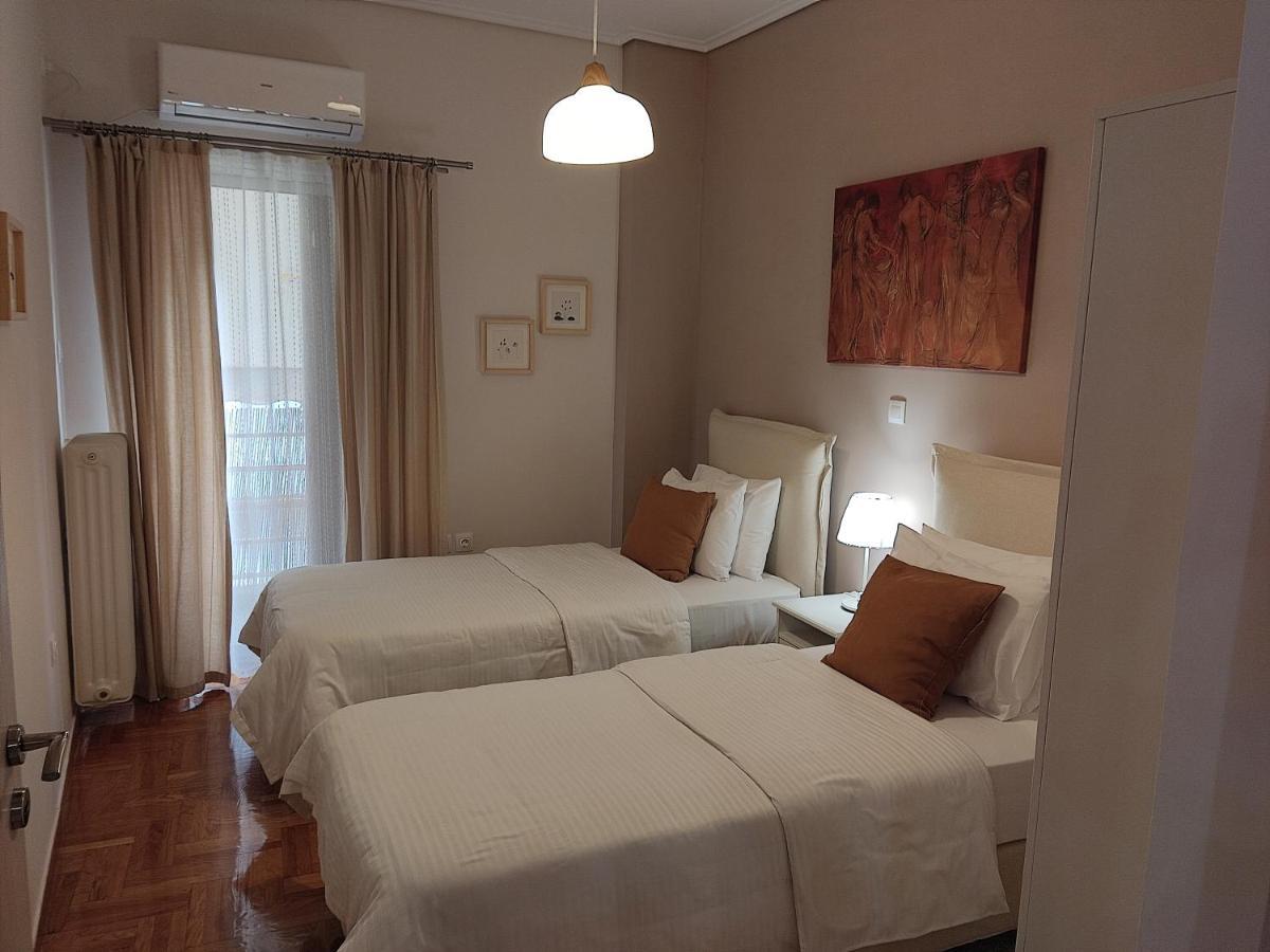 & Comfortable, 70m² In Neos Kosmos Athen
