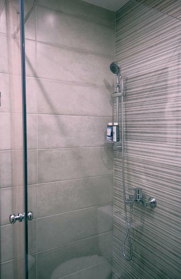 & Comfortable, 70m² In Neos Kosmos *