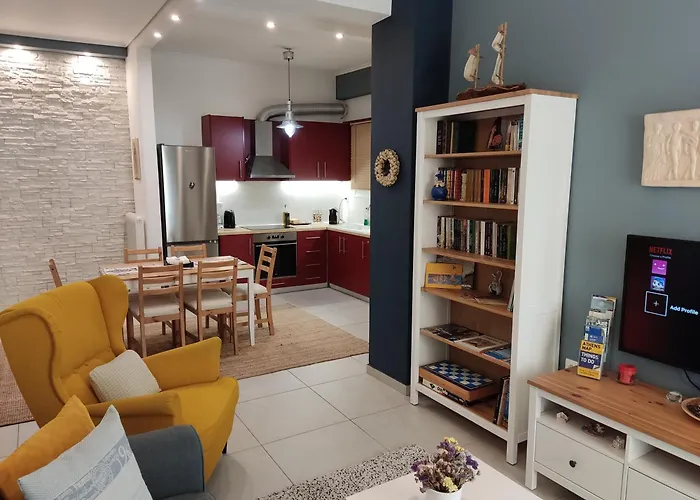 Central & Comfortable, 70M² Apt In Neos Kosmos