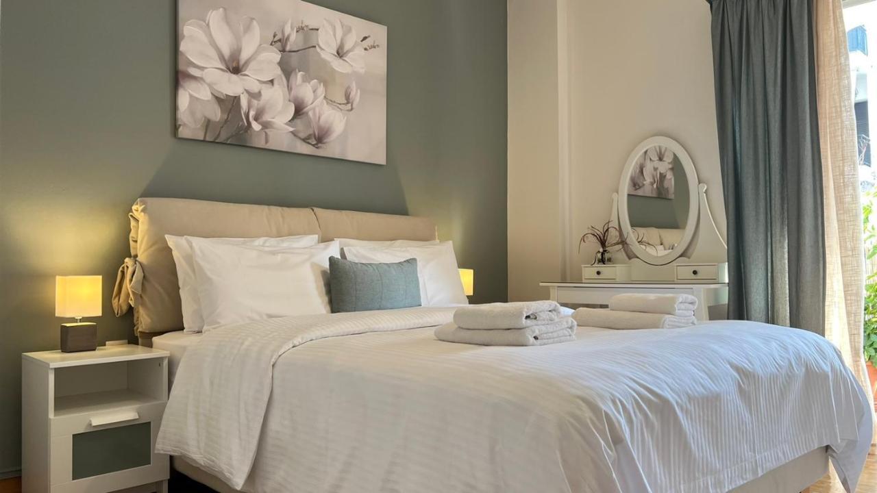 & Comfortable, 70m² In Neos Kosmos *