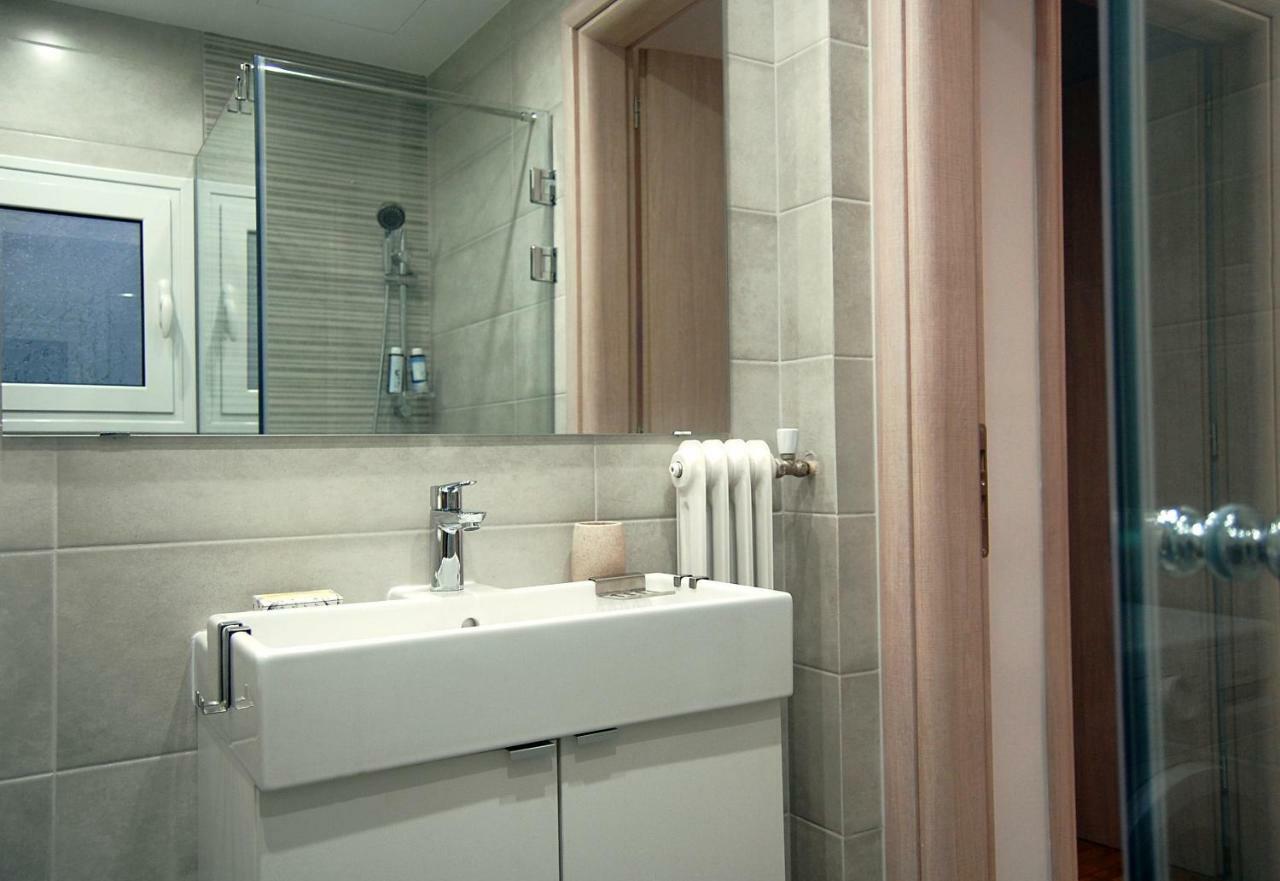 Apartment & Comfortable, 70m² In Neos Kosmos *